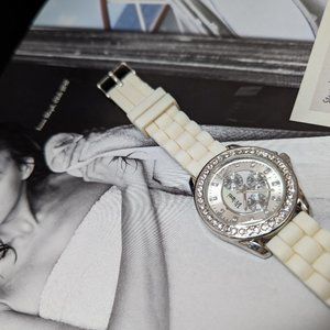 Unisex Wrist Watch Classic Men or Women 1990s Wristwatch Working Faux Chrono